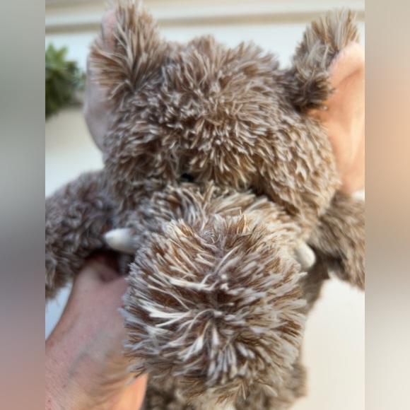 Cozy Hugs plush brown elephant aromatherapy heat & cold weighted - Picture 4 of 6